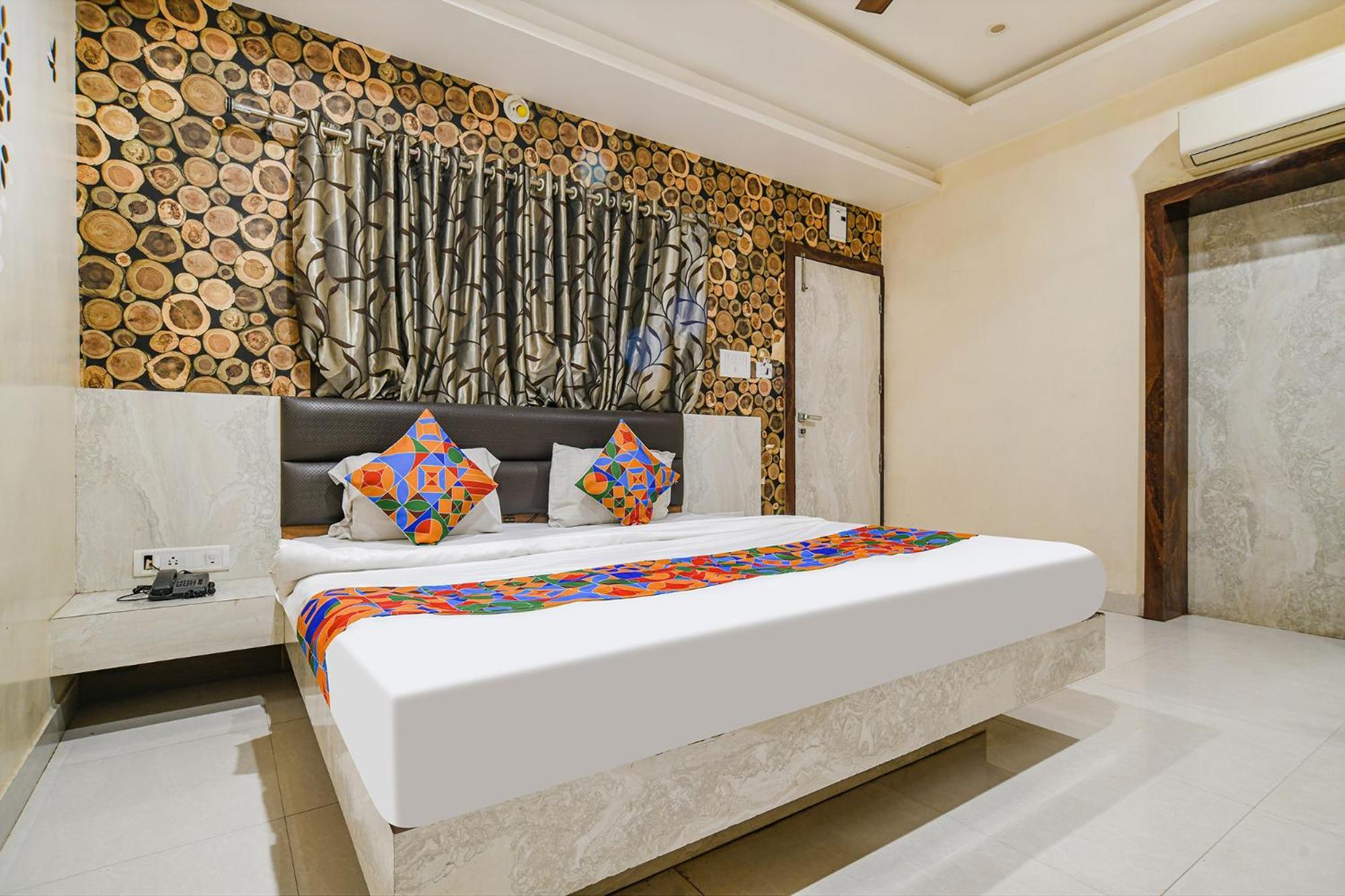 Fabhotel Shivam Palace- Near Mahakal Mandir Ujjain Buitenkant foto