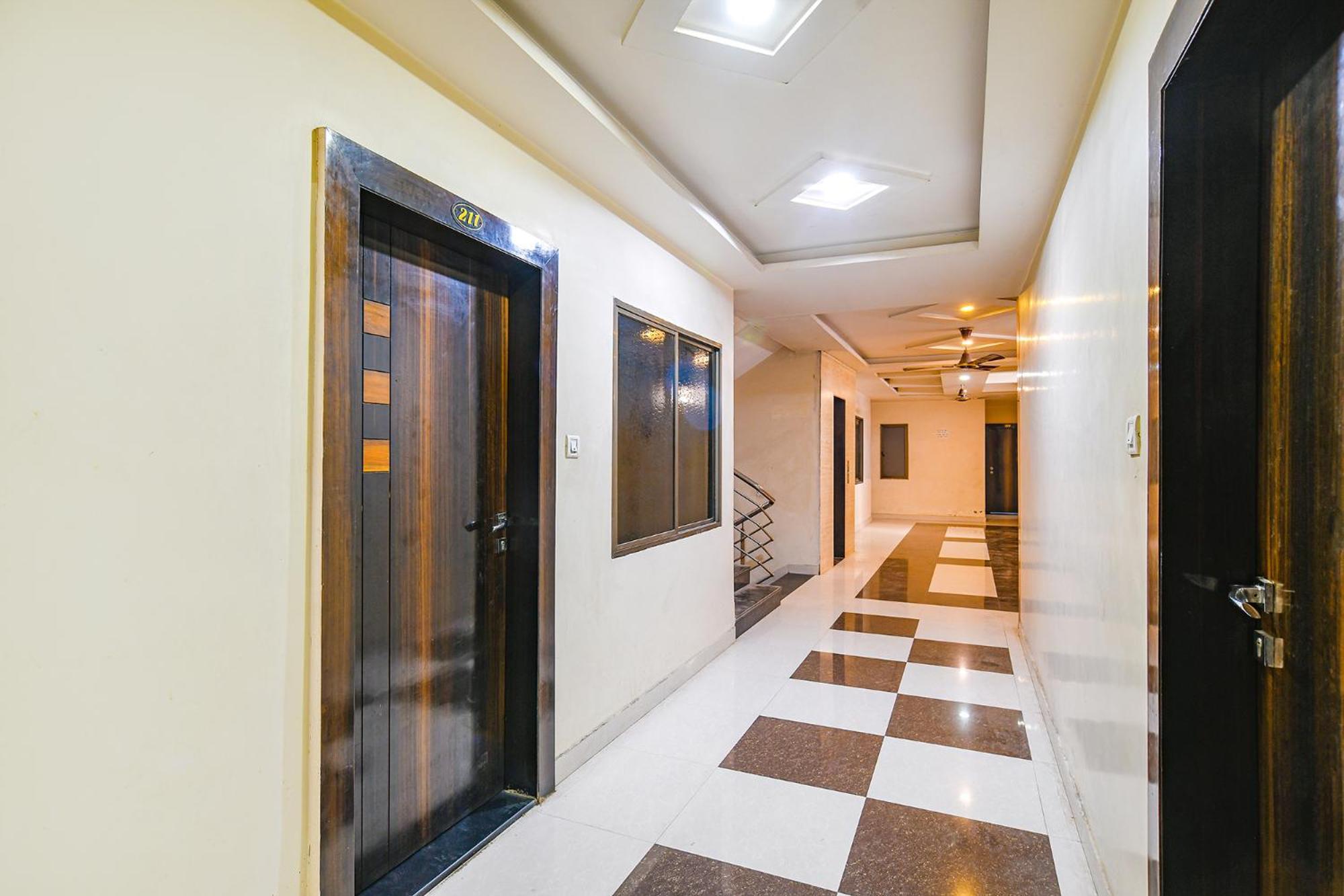 Fabhotel Shivam Palace- Near Mahakal Mandir Ujjain Buitenkant foto